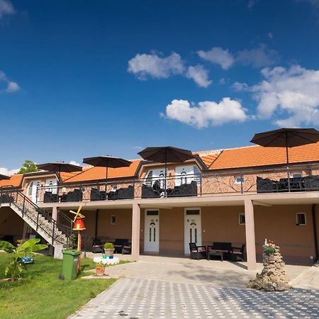Apartmani "Roshu" 索科矿泉村 外观 照片